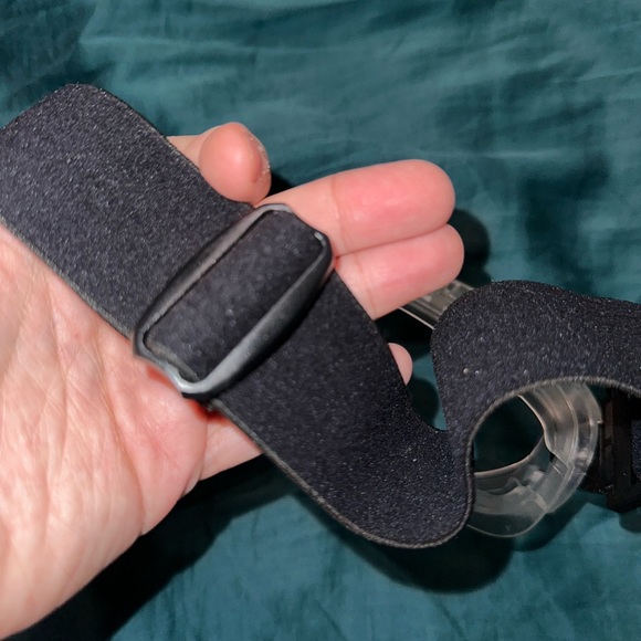 Safety goggles - Picture 11 of 12